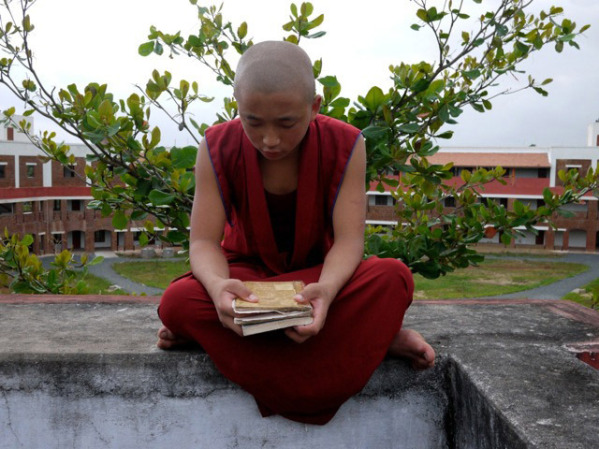 monks-memorizing-6.jpg
